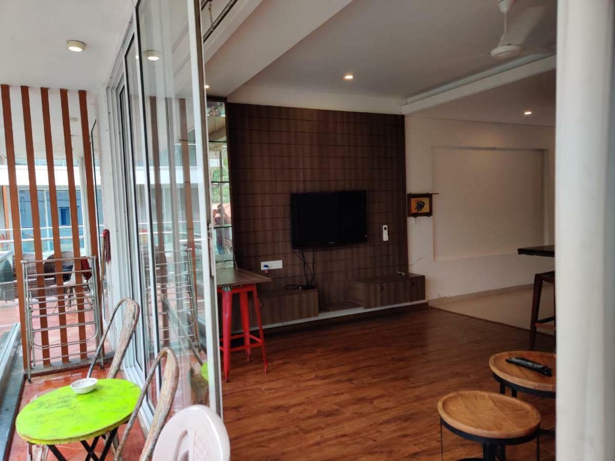 Aarju Luxurious Wave Apartamento Calangute Exterior foto